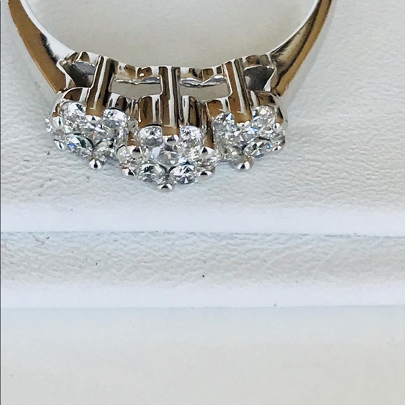 14Kt White Gold Diamond Wedding, anniversary Ring - Picture 2 of 4